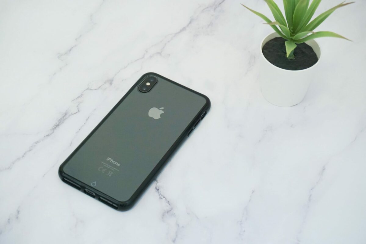 כיסוי לאייפון - שקוף בעל מסגרת שחורה - iPhone XS MAX